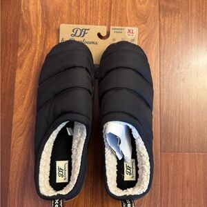 Dearfoams Black Memory Foam Slippers